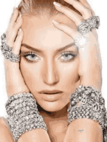 Gif animé bijoux femme